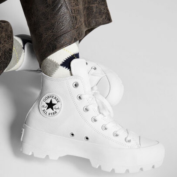 Chuck Taylor All Star Lugged
Leather women size 10.5 like new men’s 9 unisex - Picture 3 of 14